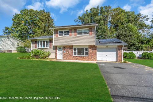 6 Hartford Rd, Jackson Twp, NJ 08527-1612
