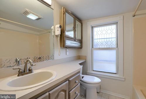 235 Walnut St, Lancaster PA  17602-2342 exterior