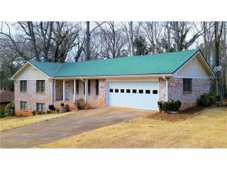 6619 Briarcliff Dr, Douglasville, GA 30135-3219