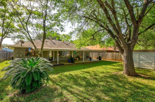 11608 Bittern Holw, Austin TX  78758-3501 exterior