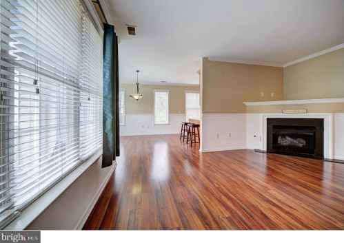 16 Kyle Way, Trenton NJ 08628-2521 exterior