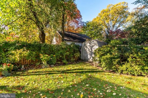 1211 Pinecrest Cir, Silver Spring MD exterior