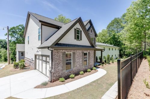 461 Silver St, Buford, GA 30518-2938