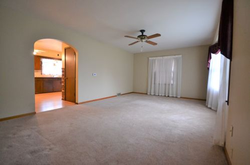 817 Chapel St, Ottawa, IL 61350-3009