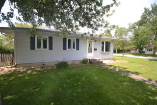 103 Fairlane Dr, Joliet, IL 60435-5200