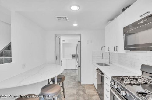 1007 Emory St, Tinton Falls NJ 07712-6026 exterior