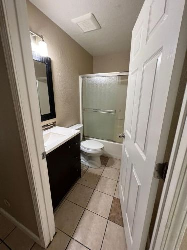 904 Wheatley Ave, Modesto, CA 95351-2518