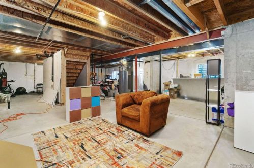 22237 Hinsdale Ave, Denver CO  80016-6010 exterior