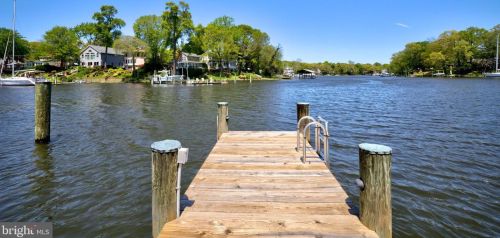 728 Oak Grv Cir, Severna Park MD 21146-4219 exterior