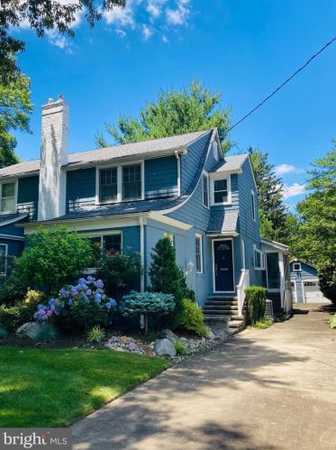 311 Woodland Ave, Tavistock, NJ 08033-2533