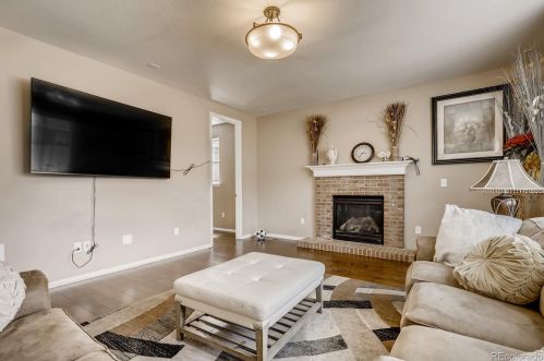 25567 4th Ave, Denver, CO 80018-1690