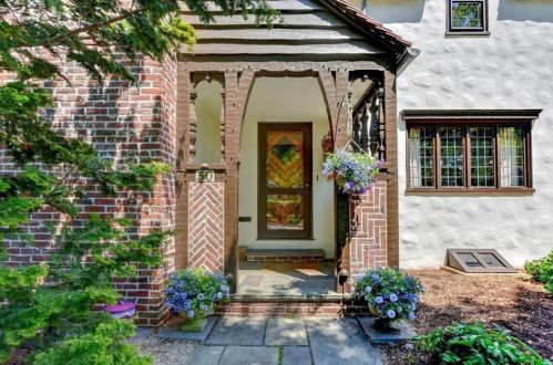 50 Intervale Rd, Providence, RI 02906-4842