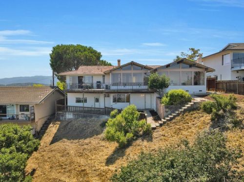 3320 Melendy Dr, San Carlos, CA 94070-3448