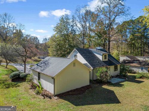 543 Charing Cross Dr, Marietta GA  30066-2556 exterior