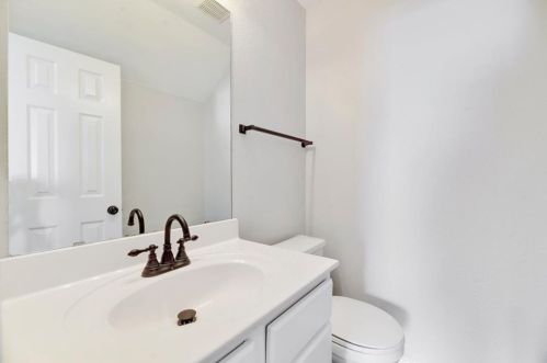 11321 Blairview Ln, Austin TX  78748-3964 exterior