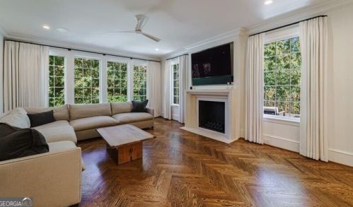 3180 Arden Rd, Atlanta GA  30305-1912 exterior