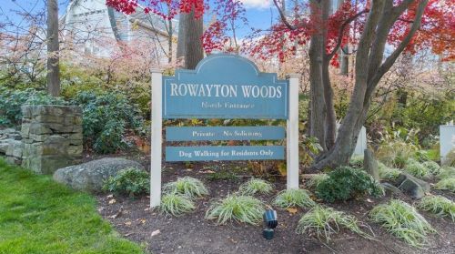 22 Rowayton Woods Dr, Norwalk CT  06854-3930 exterior