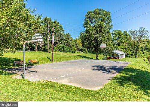 6819 Vale Summit Ln, Middletown MD  21769-6637 exterior