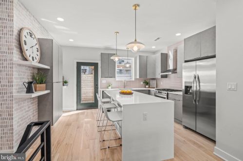 1155 18th St, Philadelphia PA  19146-3052 exterior