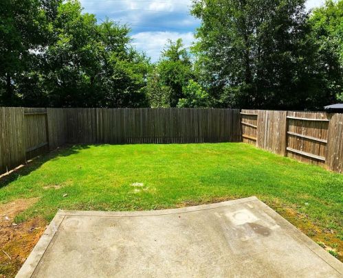 34 Woodland Hills Dr, Conroe TX  77303-1578 exterior