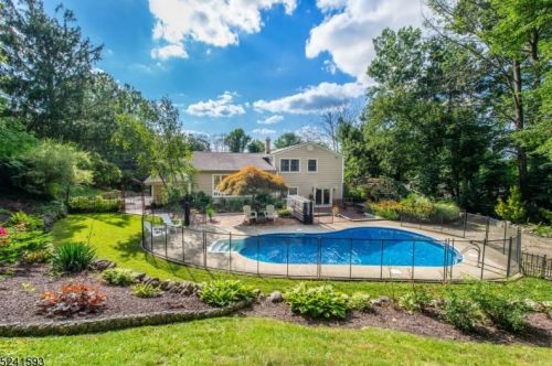 3 Harrison Rd, Kinnelon, NJ 07405-2518