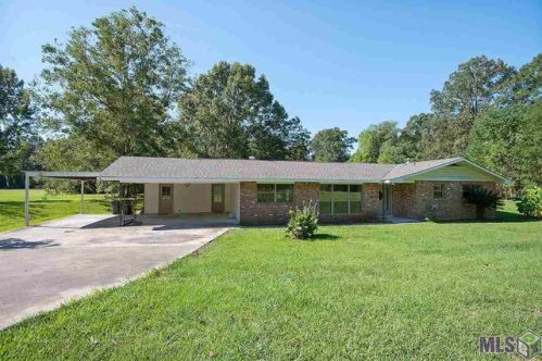 3420 Yardley Dr, Slaughter, LA 70777-9637