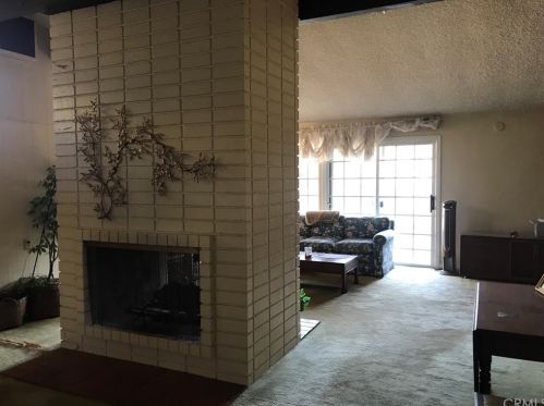 3777 Lockerbie Ln, Glendale CA 91208-1027 exterior