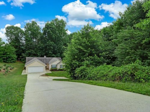 3508 Synthia Ct, Gainesville, GA 30507-8996