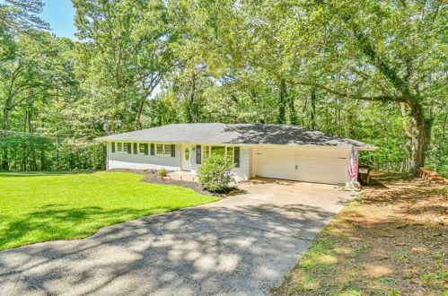 119 Mountainview Cir, Holly Springs, GA 30115-9005