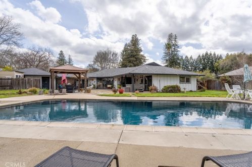 6 Vallombrosa Cir, Chico, CA 95926-2814