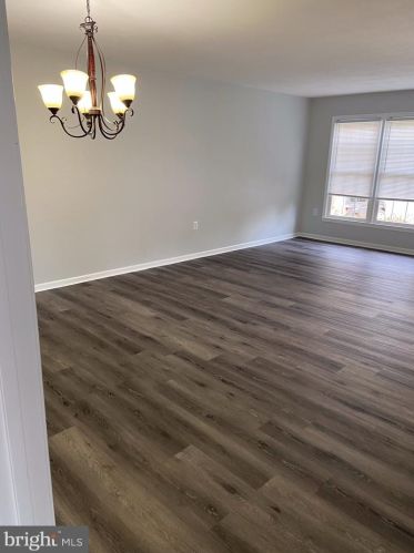 7313 Stream Way, Springfield VA  22152-3632 exterior