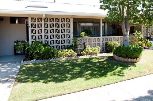 13381 Del Monte Dr, Seal Beach, CA 90740-4598