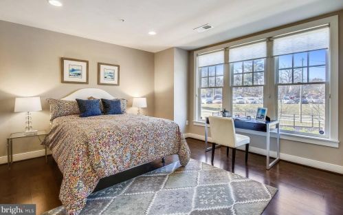 642 Ellsworth Dr, Silver Spring MD 20910-4301 exterior