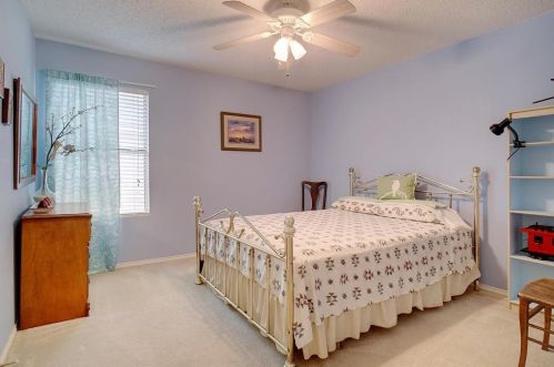 5232 Bedfordshire Dr, Fort Worth TX  76135-1437 exterior