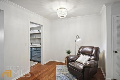 73 Monet Ct, Atlanta GA  30327-1083 exterior