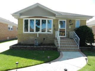 4536 Opal Ave, Chicago, IL 60706-4421