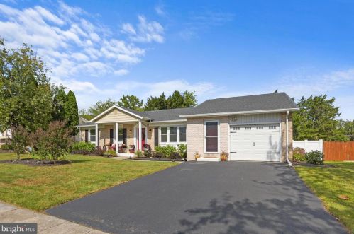 4309 Beaufort Hunt Dr, Harrisburg, PA 17110-3704