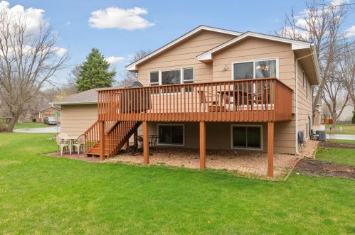 4985 Aspen Dr, Prior Lake, MN 55378-2913