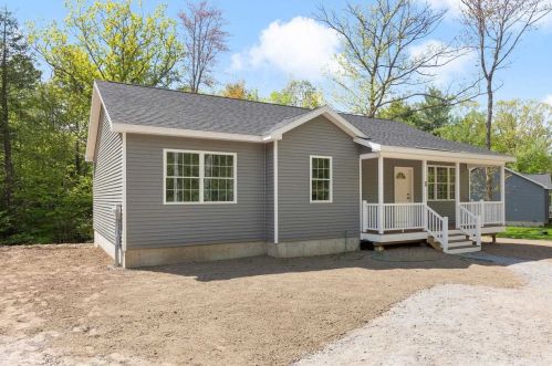 56 Barbara Blvd, Laconia, NH 03246-1352