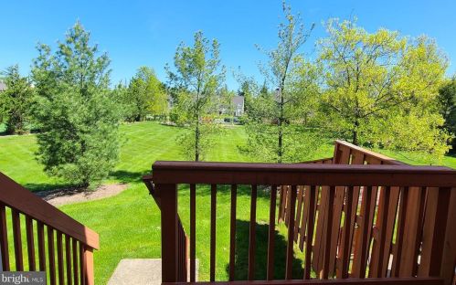 27 Scarlet Oak Dr, Princeton NJ  08540-4610 exterior