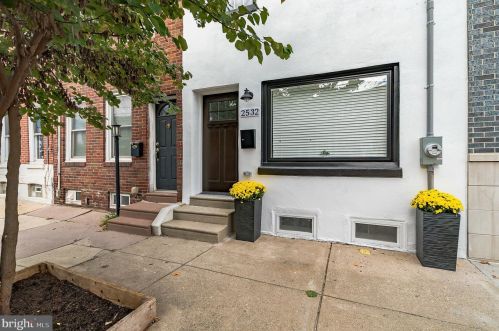 2532 Gaul St, Philadelphia, PA 19125-3131