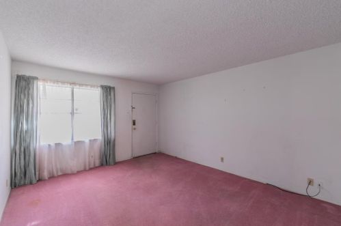 1811 Pleasant Run Rd, Carrollton TX 75006-7539 exterior