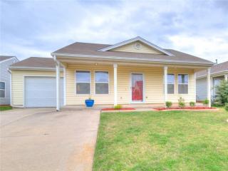 505 Calla Lily Ln, Norman, OK 73069-9645