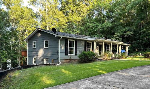 148 Hickory Ln, Lagrange, GA 30240-8622