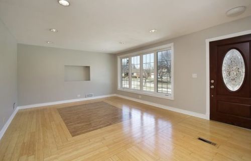 7712 Nora Ave, Niles, IL 60714-4719