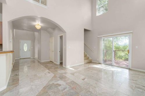 1007 Cyn Edge Dr, Austin TX  78733-2005 exterior