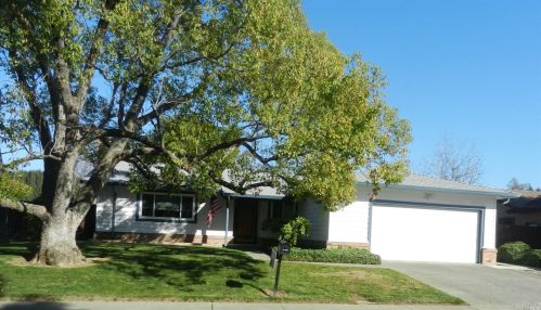 607 Corte Castro, Vacaville, CA 95688-2025