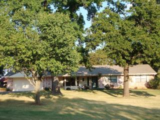 405 Roserock Dr, Norman, OK 73026-0829