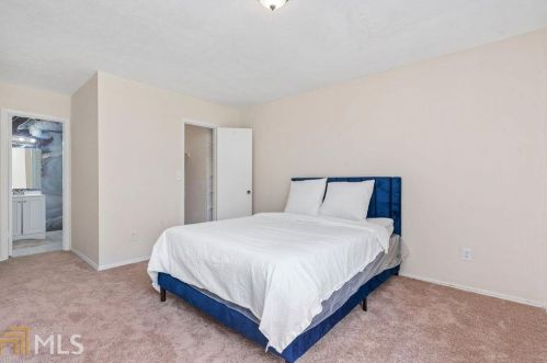 6276 Creekford Dr, Lithonia GA  30058-7913 exterior
