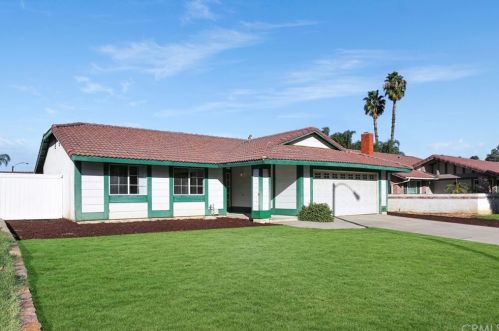 2772 Boundary Ln, Riverside, CA 92503-6061